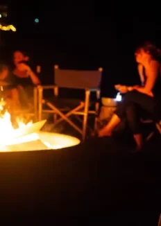 Ambiance feu de camp lodging